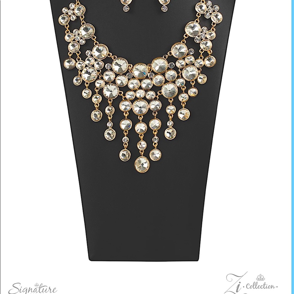 Beautiful Rosa 2020  Zi Collection with matching earrings.